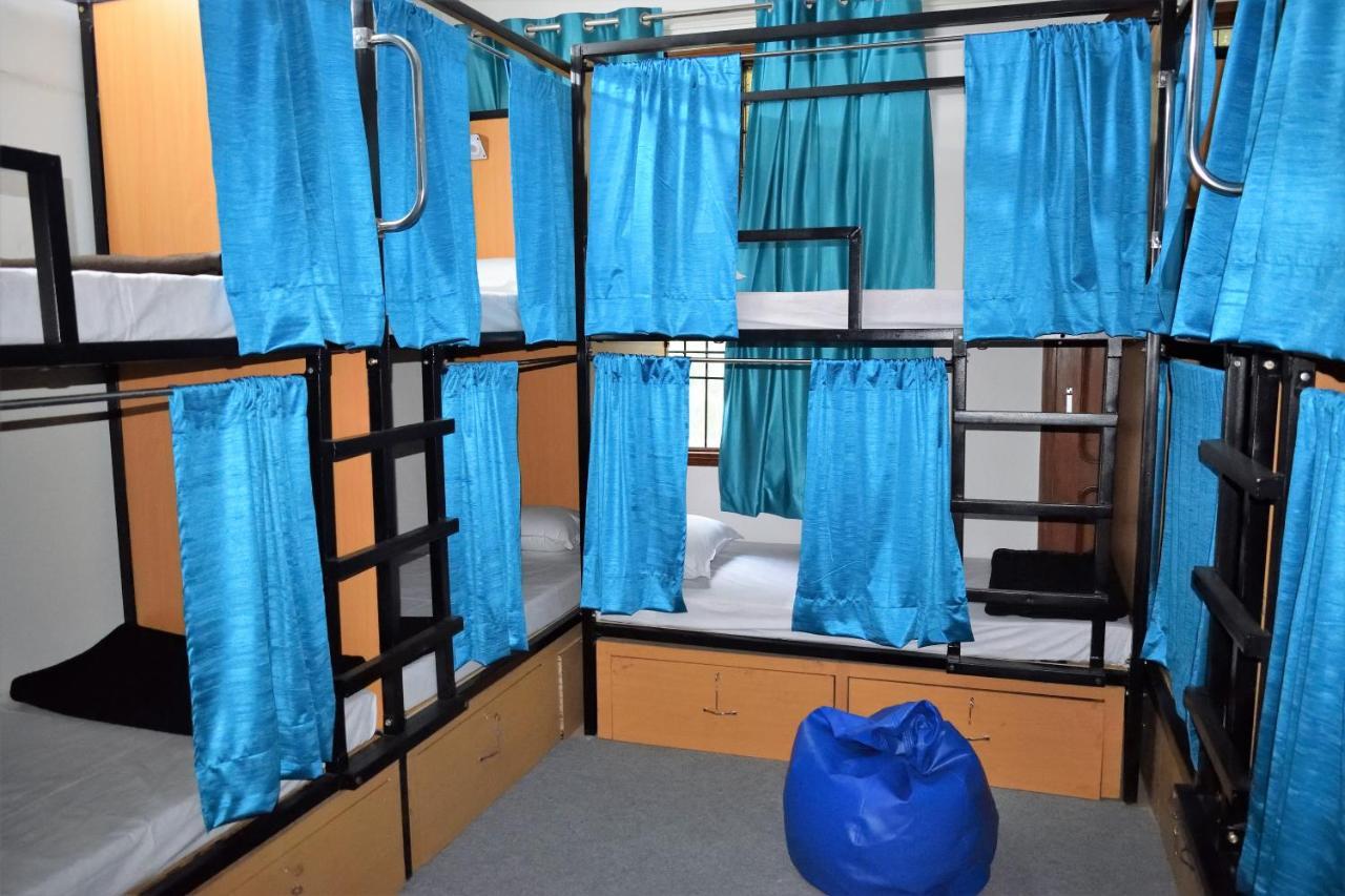 Хостел Bunkmates Нью-Дели Экстерьер фото
